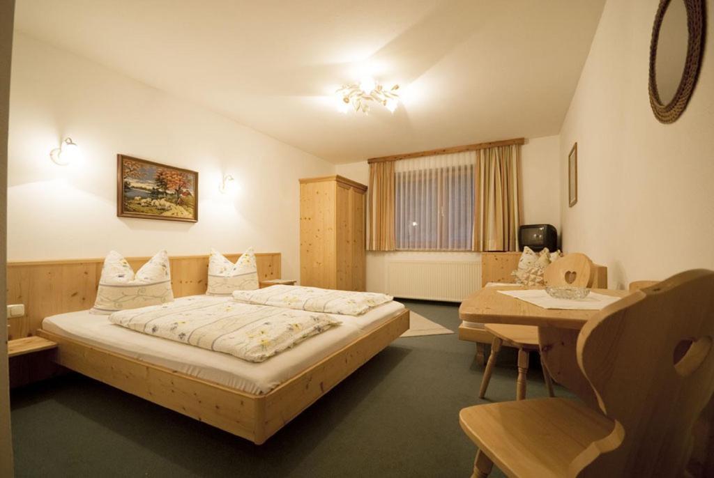 Pension Fuchs Brixen im Thale Zimmer foto