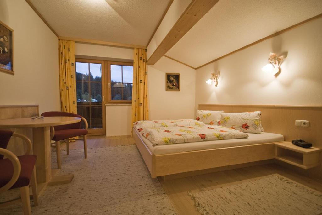 Pension Fuchs Brixen im Thale Zimmer foto